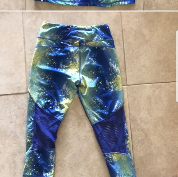 Matching workouts outfit - Picture 4 of 7